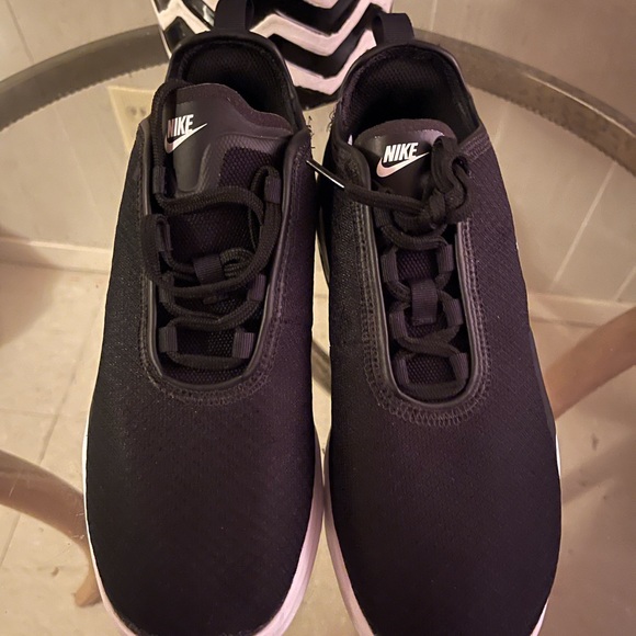 Nikes - Picture 2 of 2